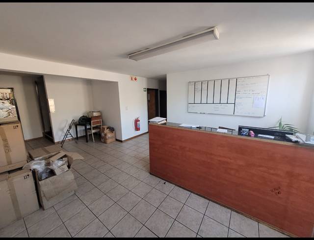 950M² WAREHOUSE TO LET IN KILLARNEY GARDENS